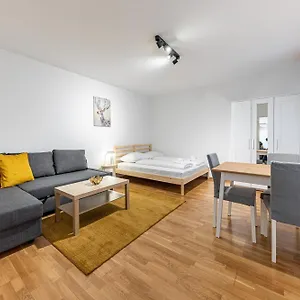 Calm & Easy By Jr , Viena Austria